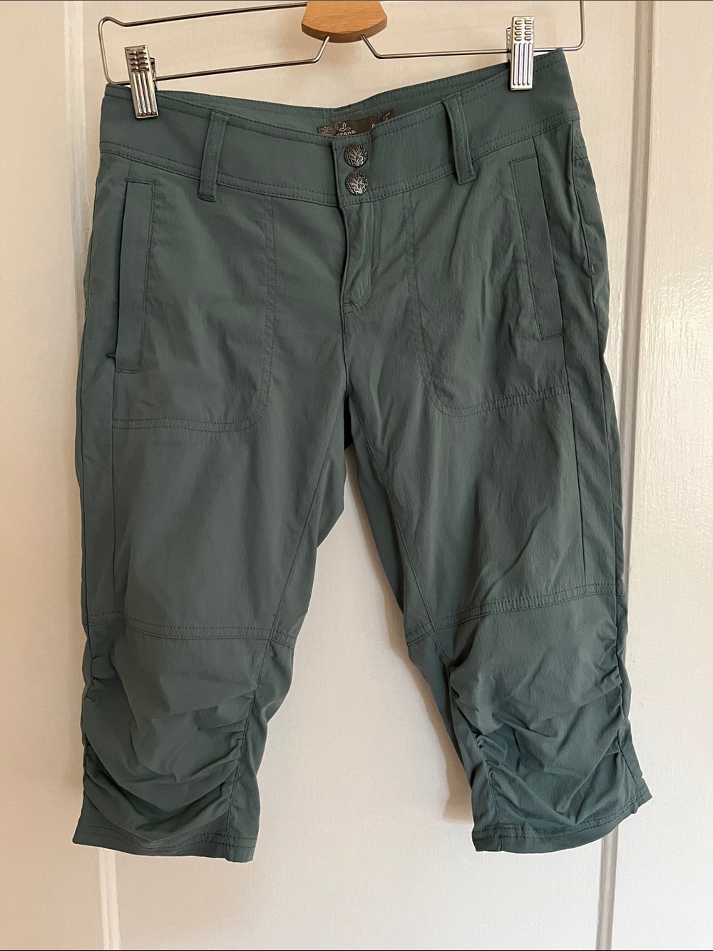 Prana Sage Green Outdoor Hiking Shorts Capris